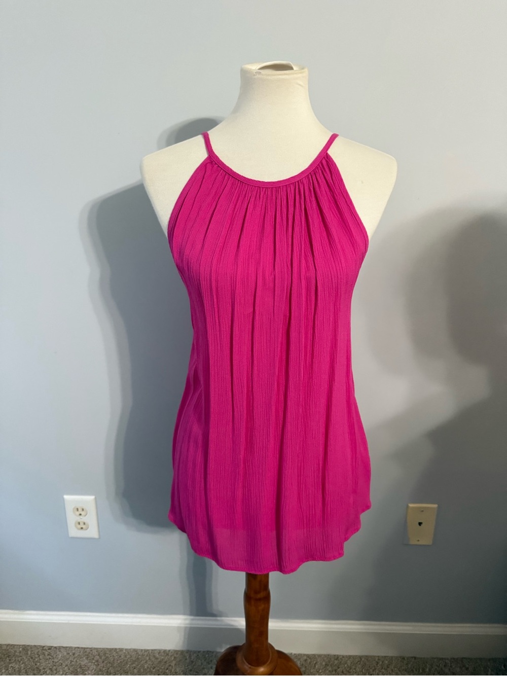Women’s Fuchsia Sleeveless Halter Top/ low back